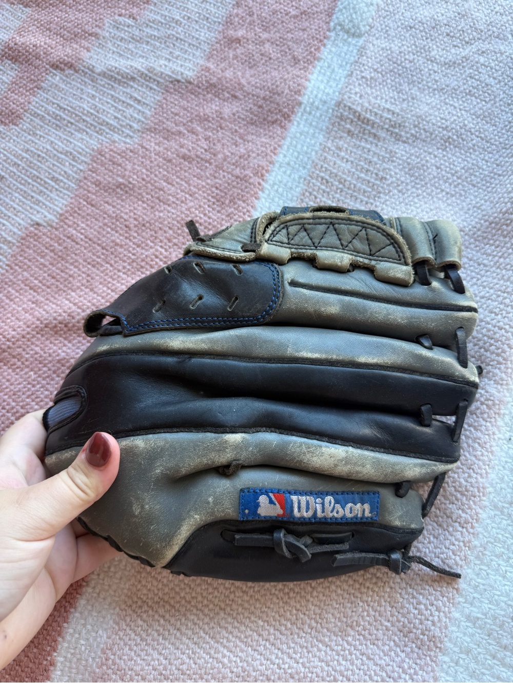 Wilson kids Black and Gray Baseball Glove